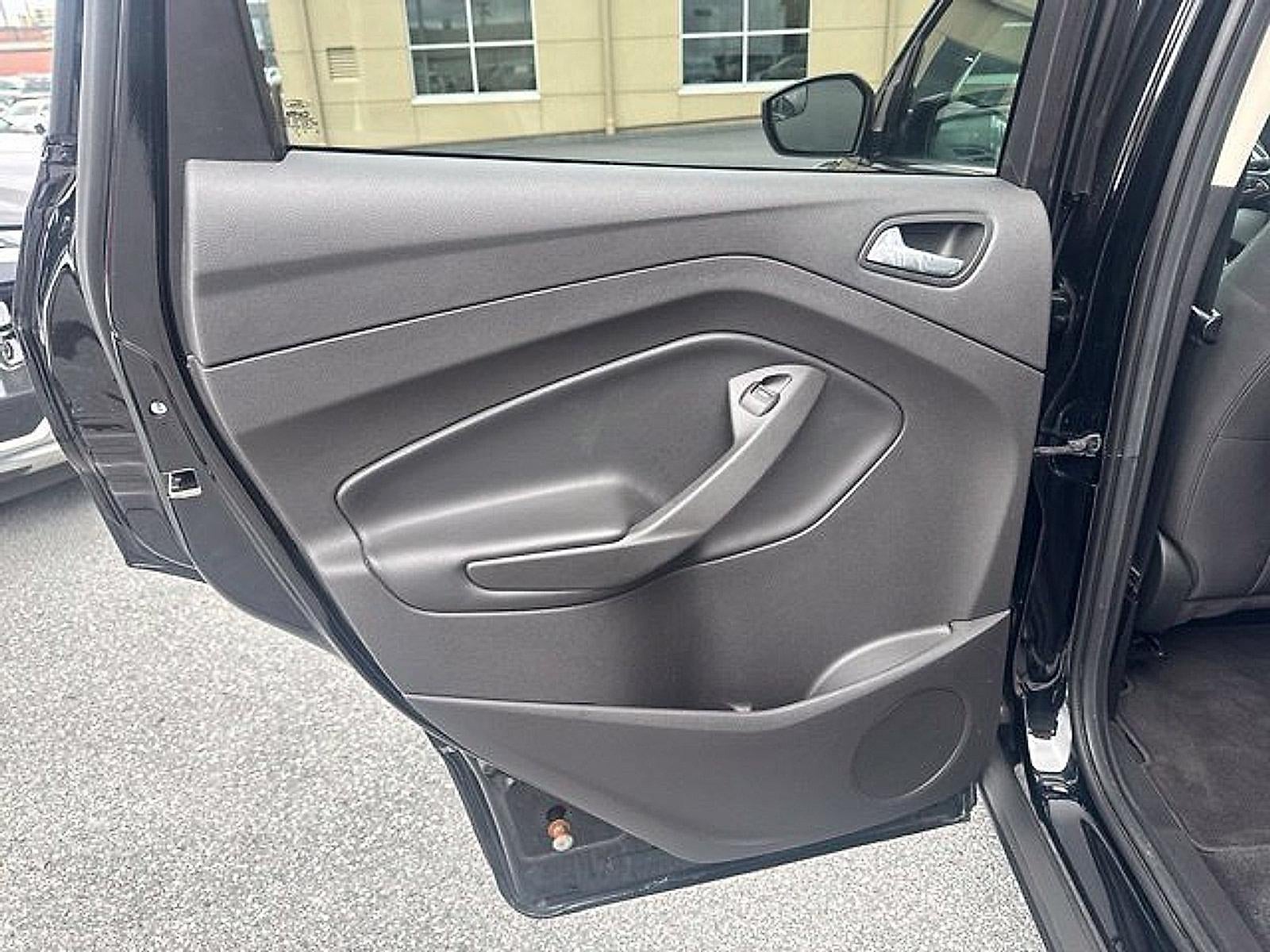 2017 Ford Escape SE - Photo 17