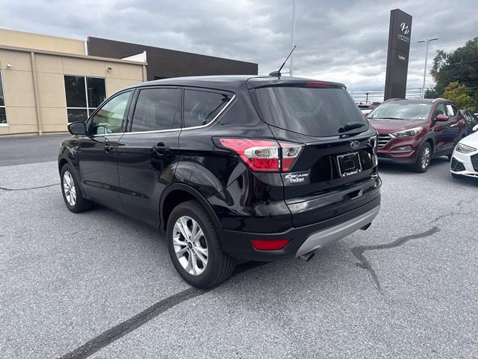 2017 Ford Escape SE - Photo 7