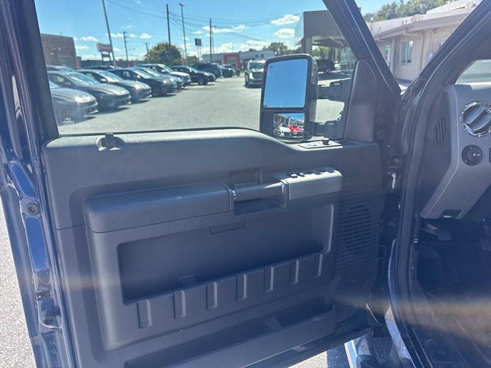 2011 Ford F-350 Super Duty Lariat - Photo 9