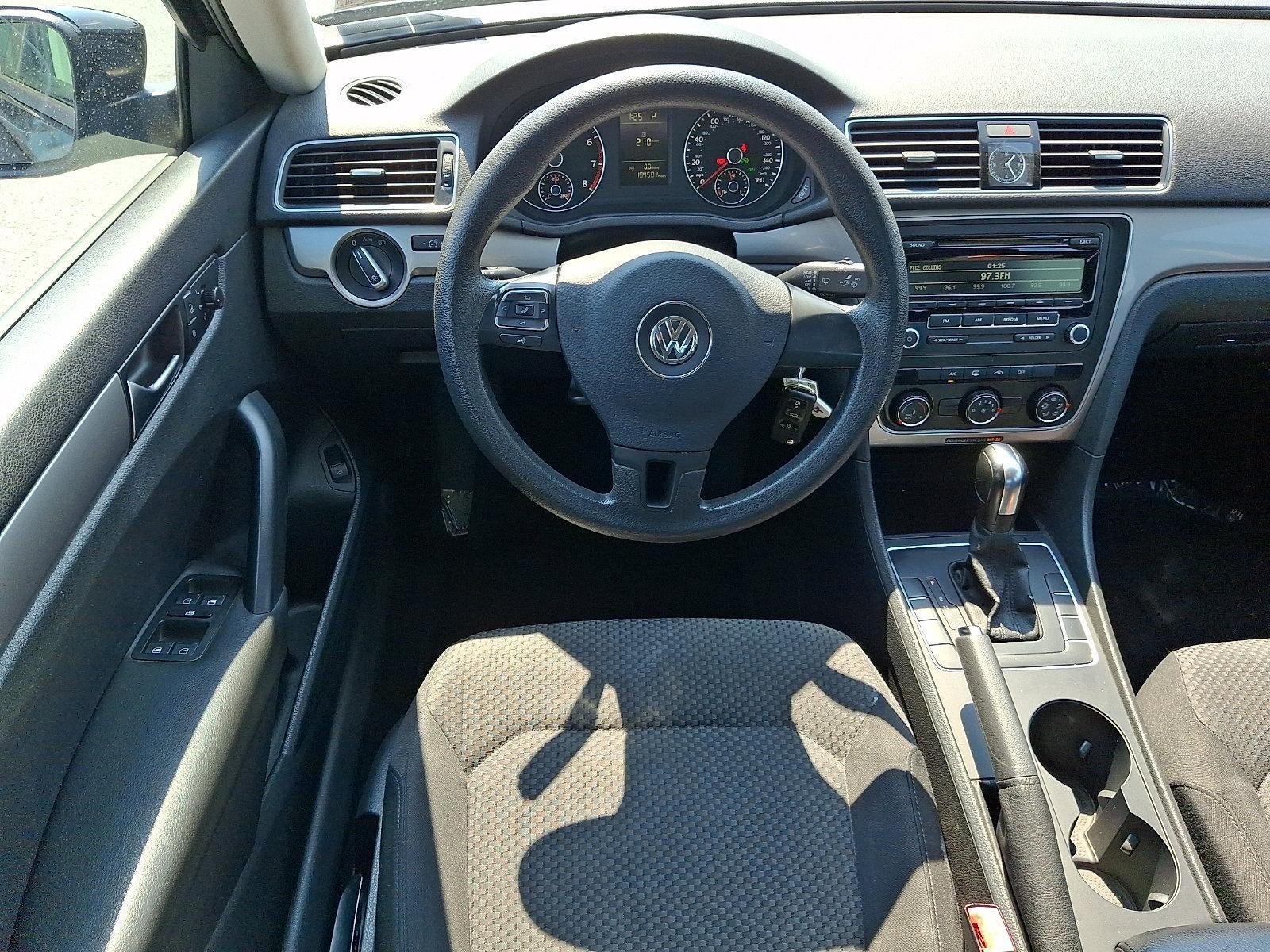 2014 Volkswagen Passat S