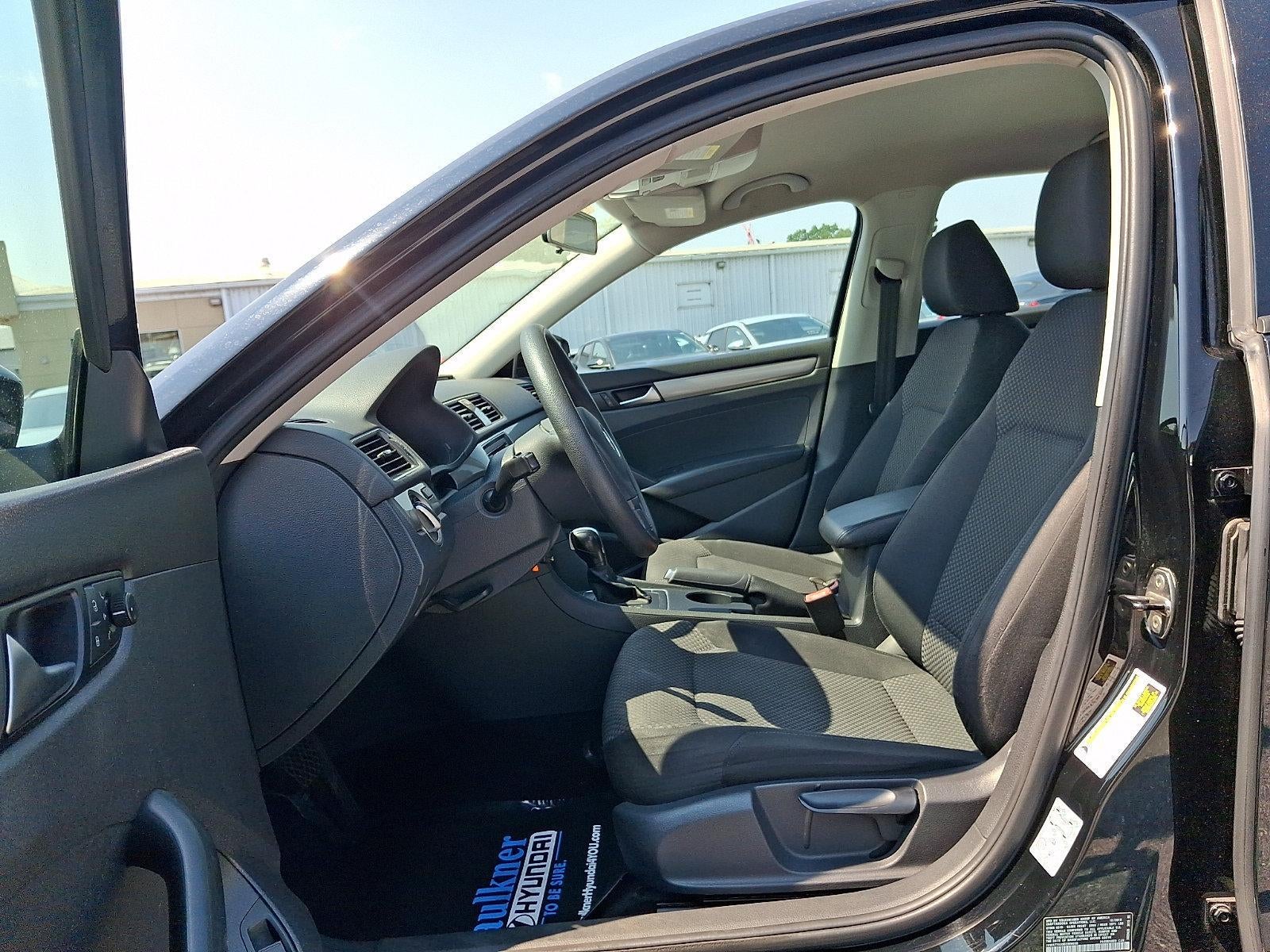 2014 Volkswagen Passat S