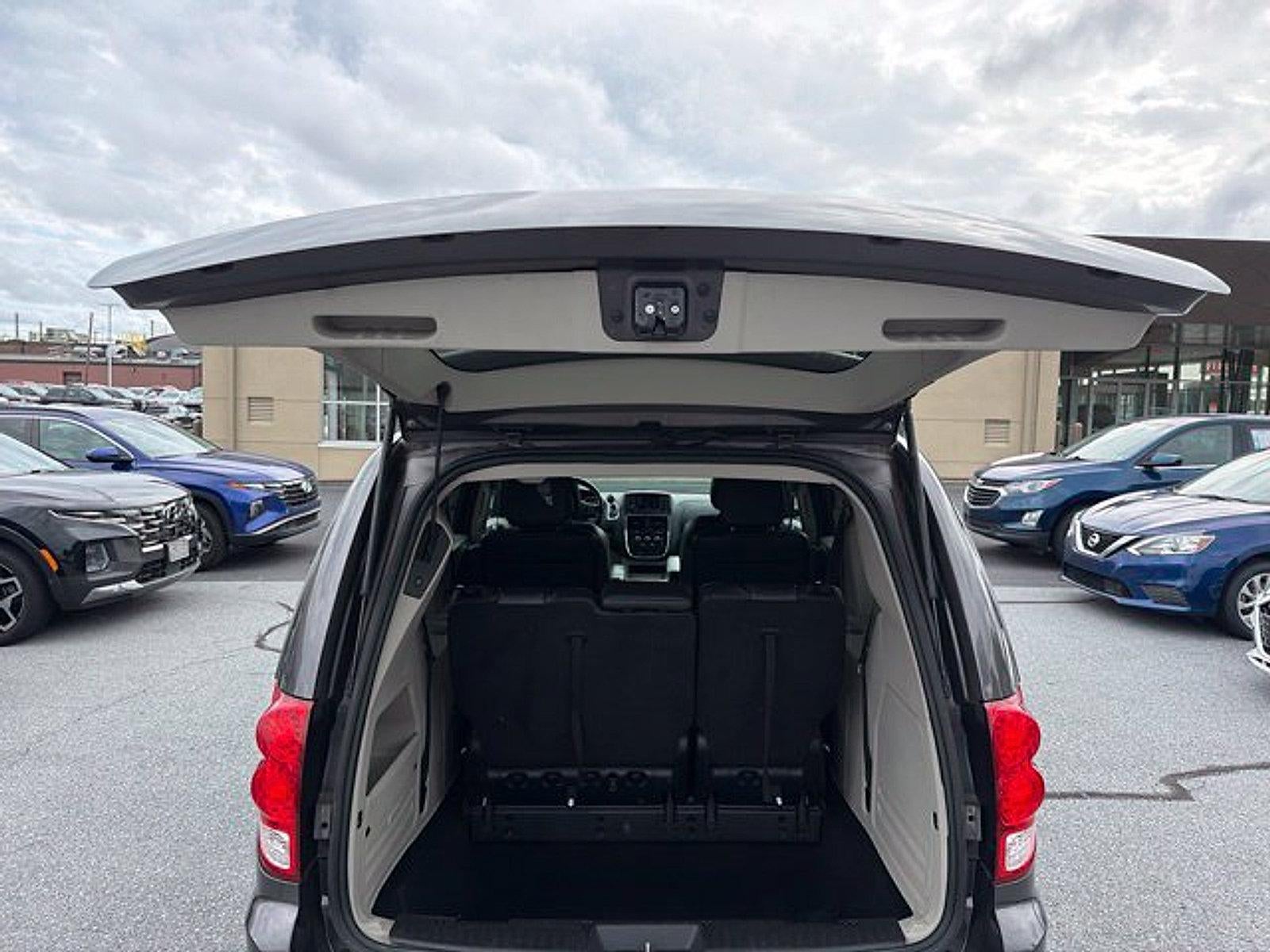 2019 Dodge Grand Caravan SXT - Photo 13