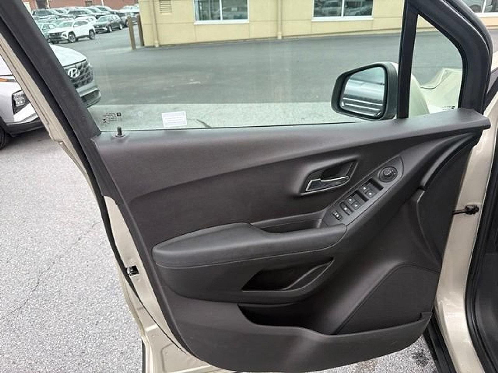 2016 Chevrolet Trax LT - Photo 11