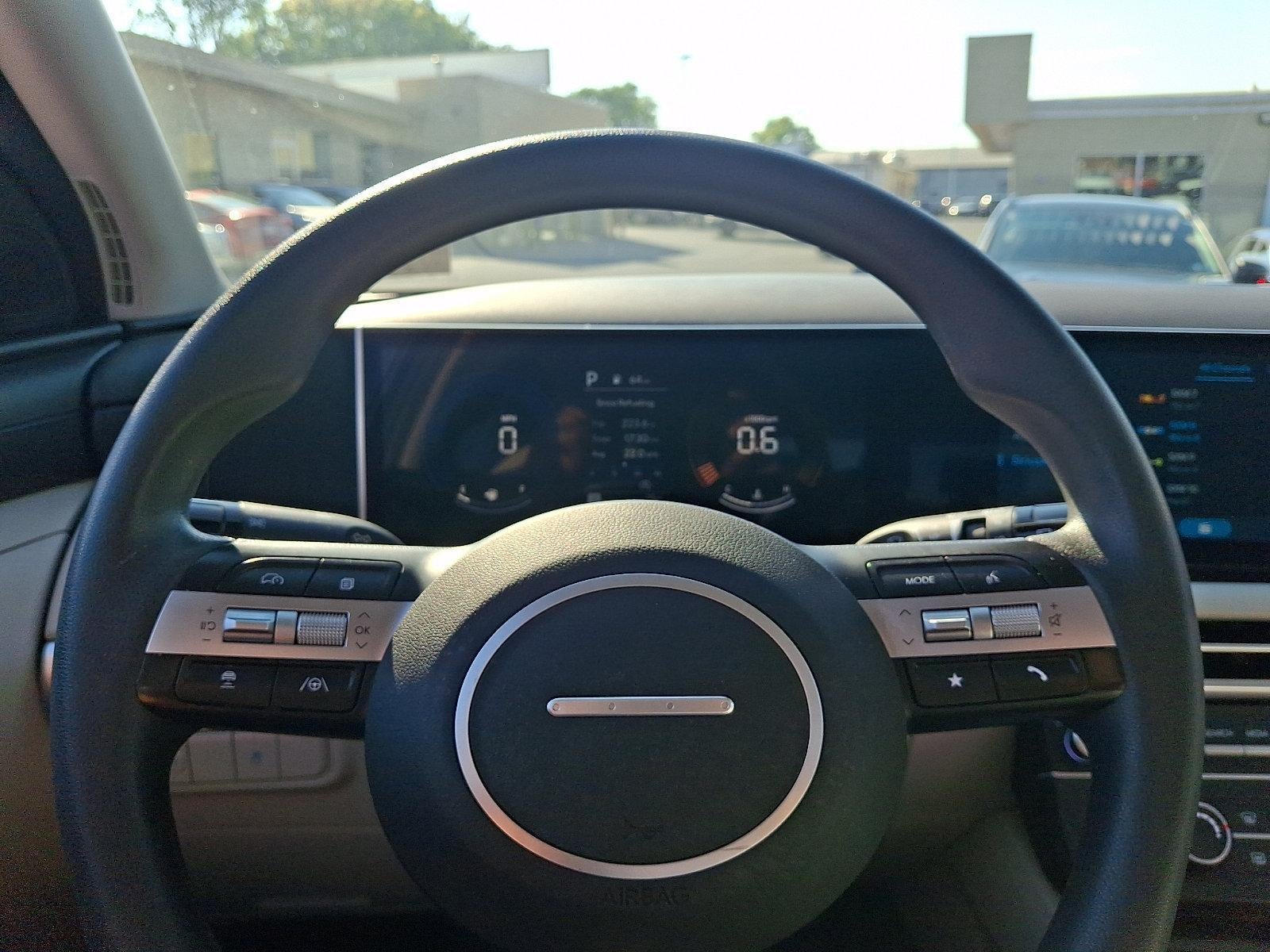 2025 Hyundai Tucson SE - Photo 18