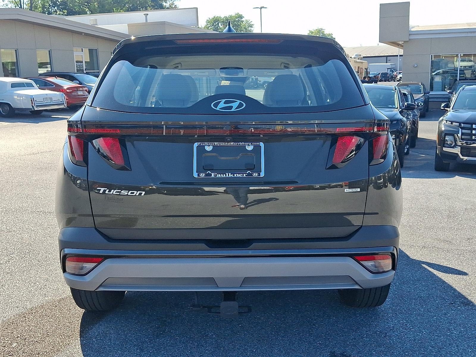 2025 Hyundai Tucson SE - Photo 4