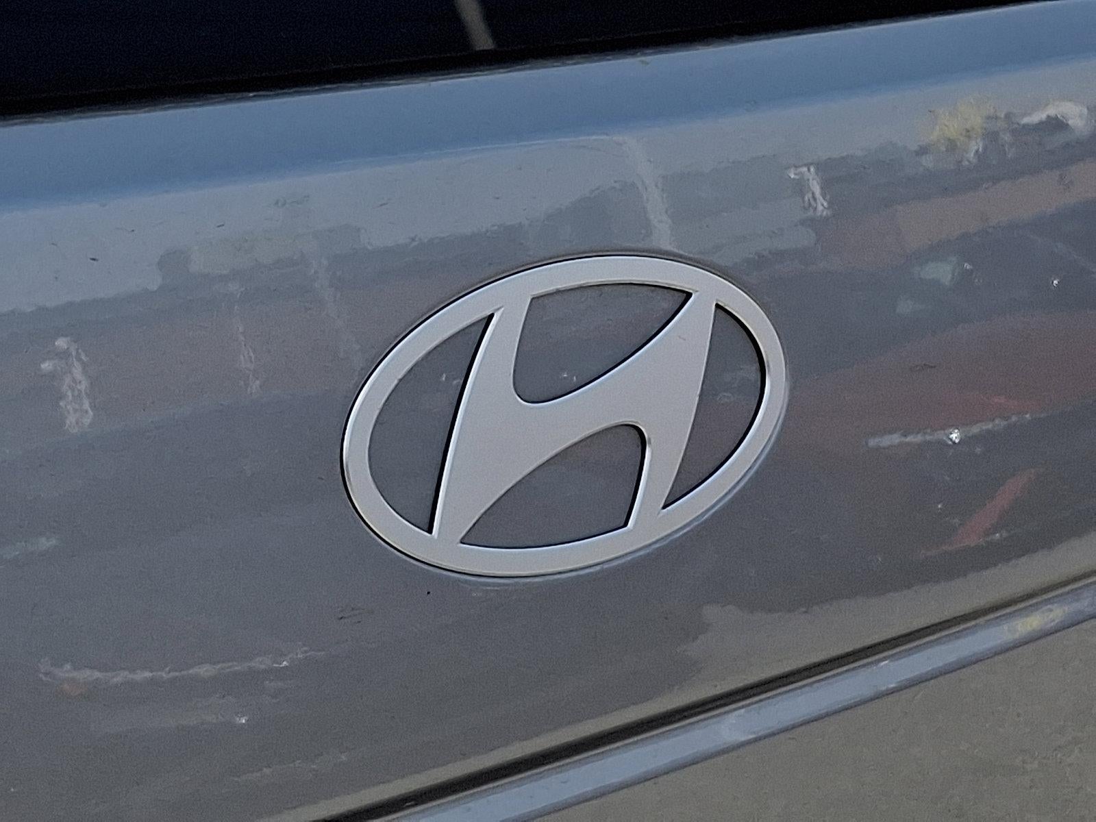 2025 Hyundai SANTA FE HYBRID SEL