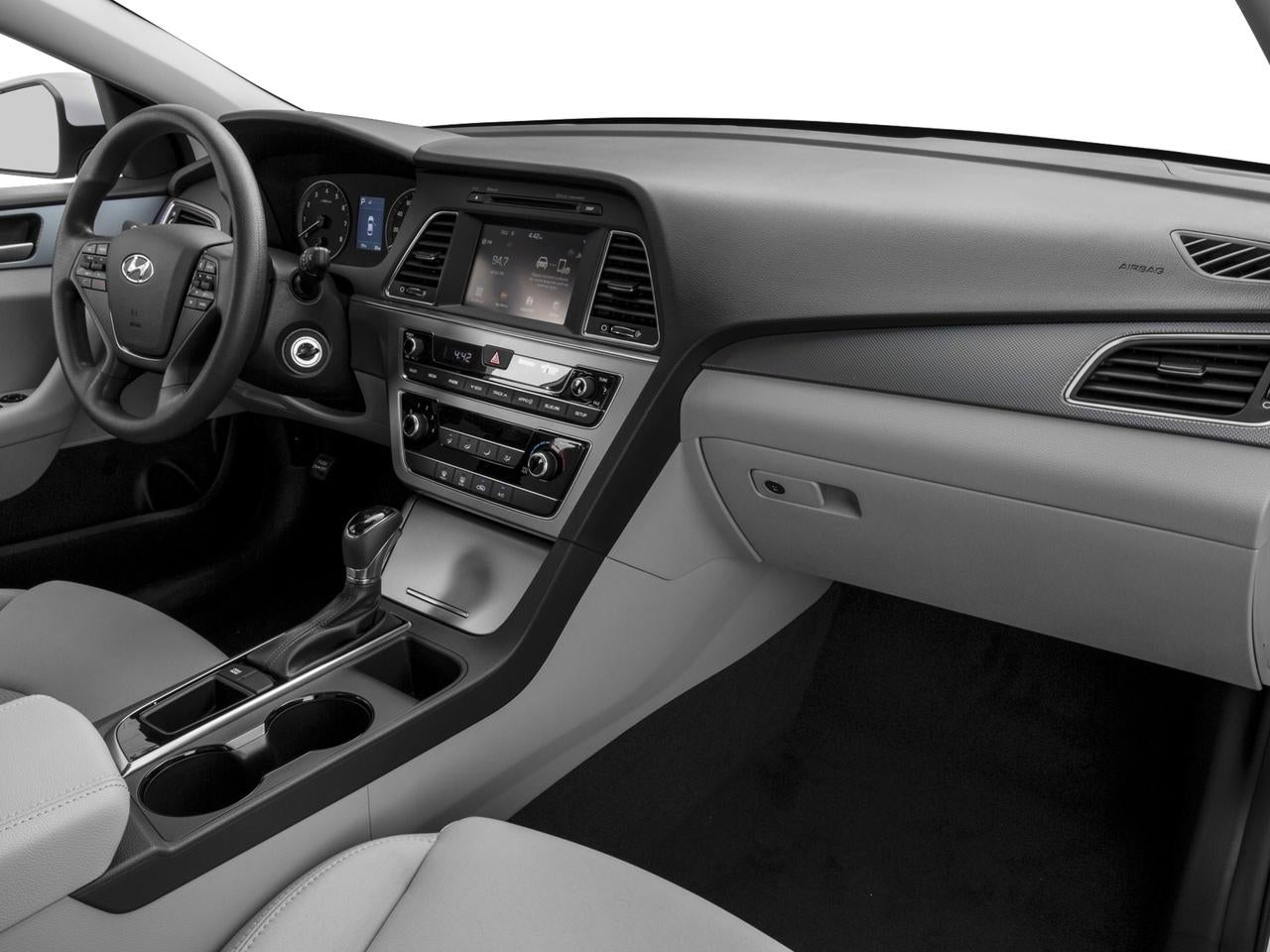 2016 Hyundai SONATA 2.4L SE