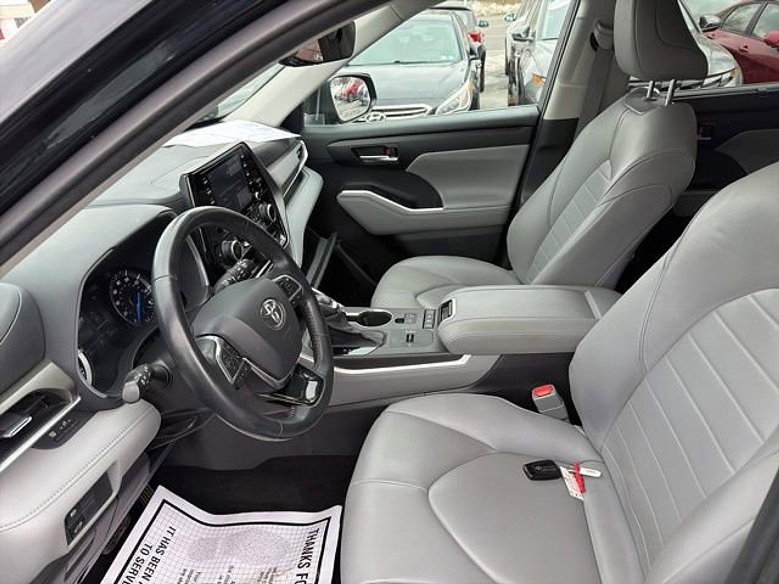 2020 Toyota Highlander Hybrid XLE