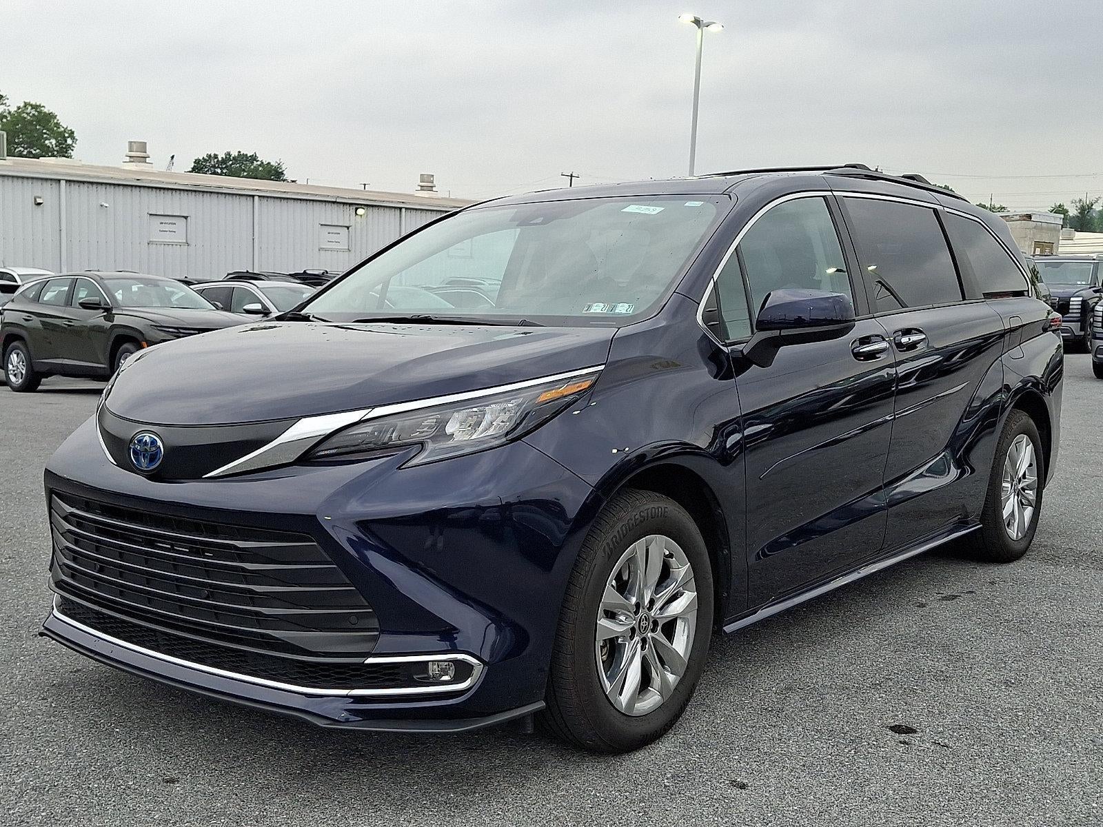 2024 Toyota Sienna XLE