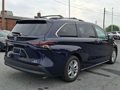 2024 Toyota Sienna XLE