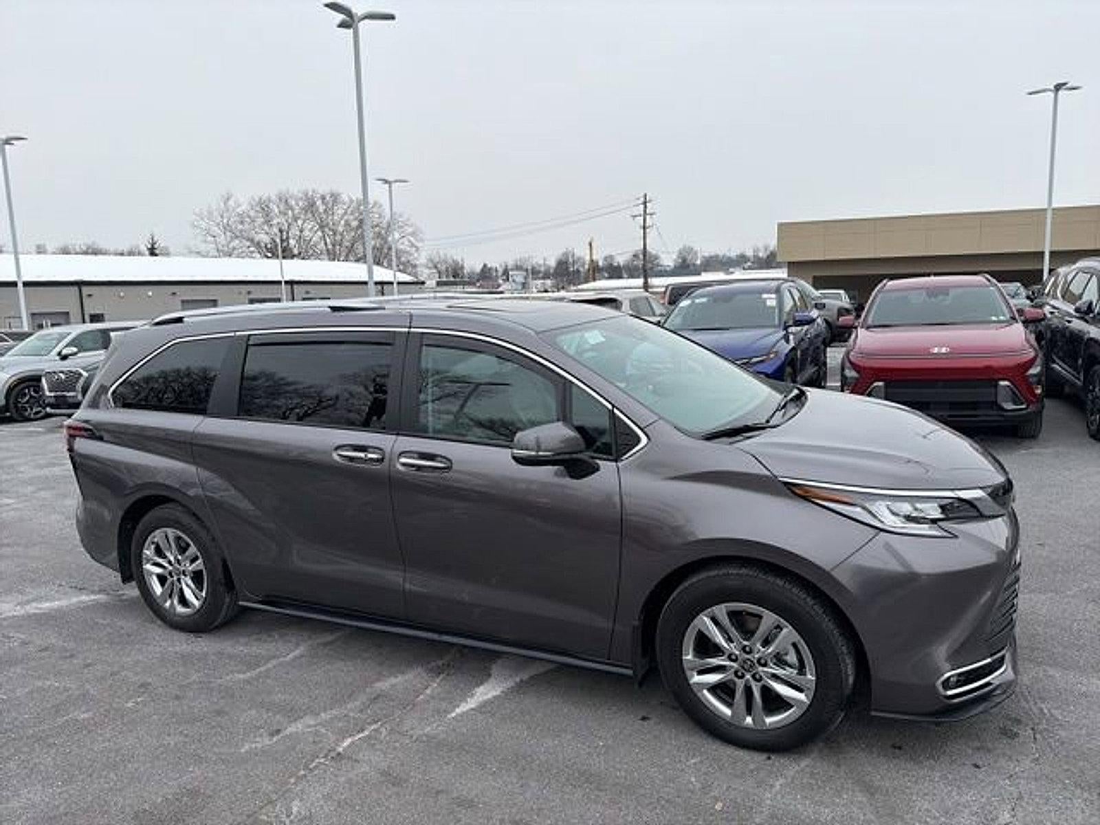 2023 Toyota Sienna Limited