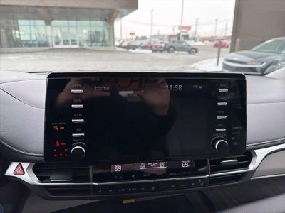 2023 Toyota Sienna Limited