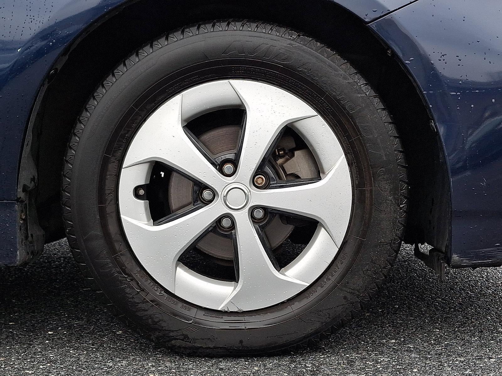 2014 Toyota Prius Two