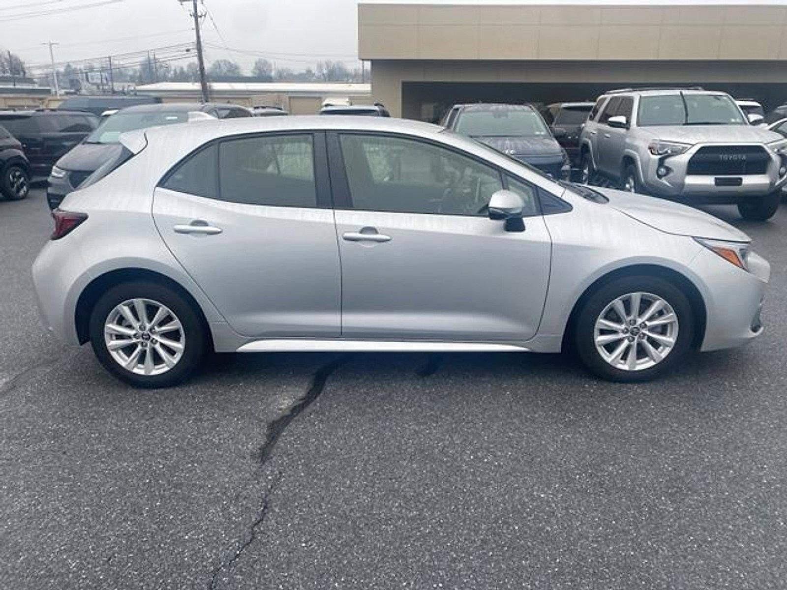 2024 Toyota Corolla Hatchback SE