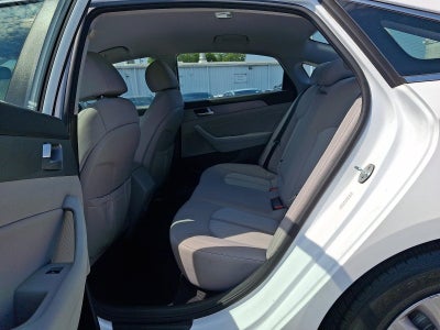 2019 Hyundai SONATA HYBRID SE