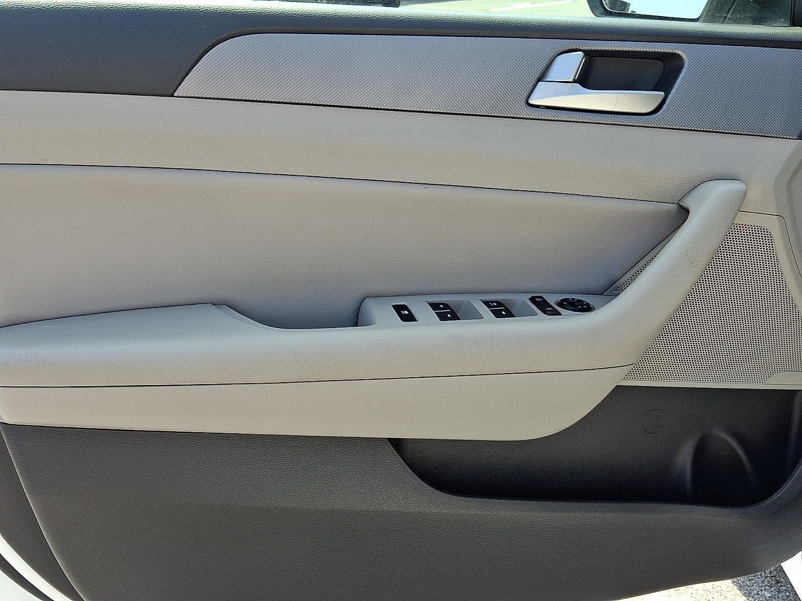 2019 Hyundai SONATA HYBRID SE