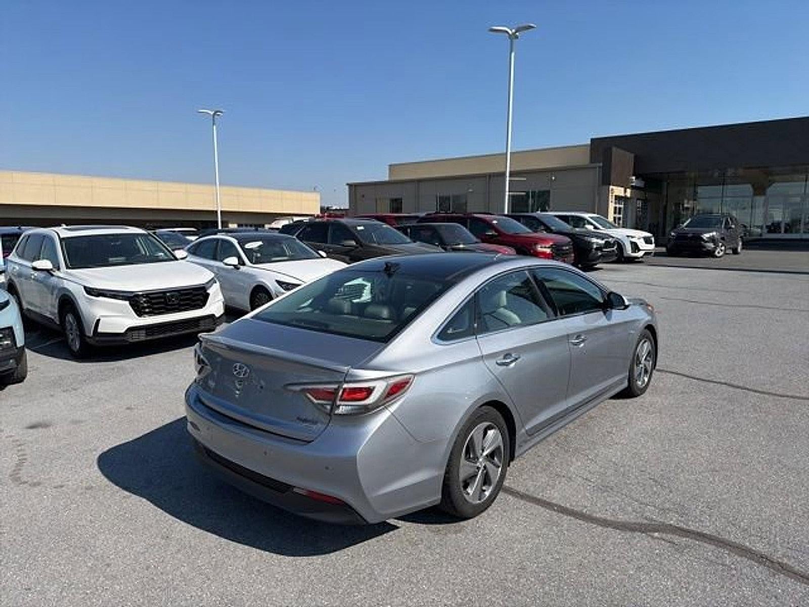 2016 Hyundai SONATA HYBRID Limited