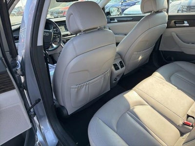 2016 Hyundai SONATA HYBRID Limited