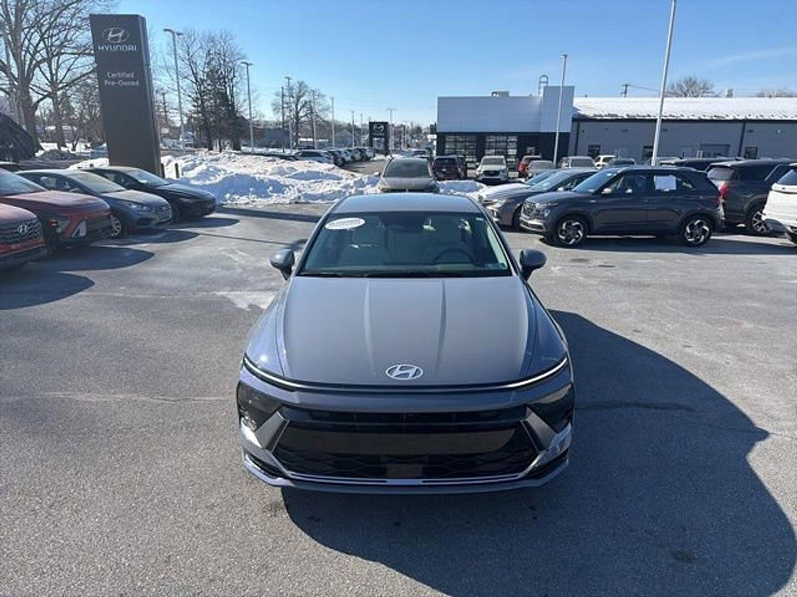 2025 Hyundai SONATA HYBRID SEL