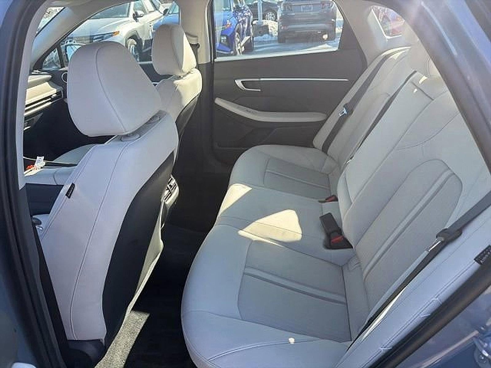 2025 Hyundai SONATA HYBRID SEL