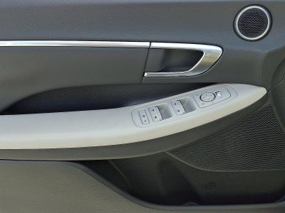 2022 Hyundai SONATA SEL