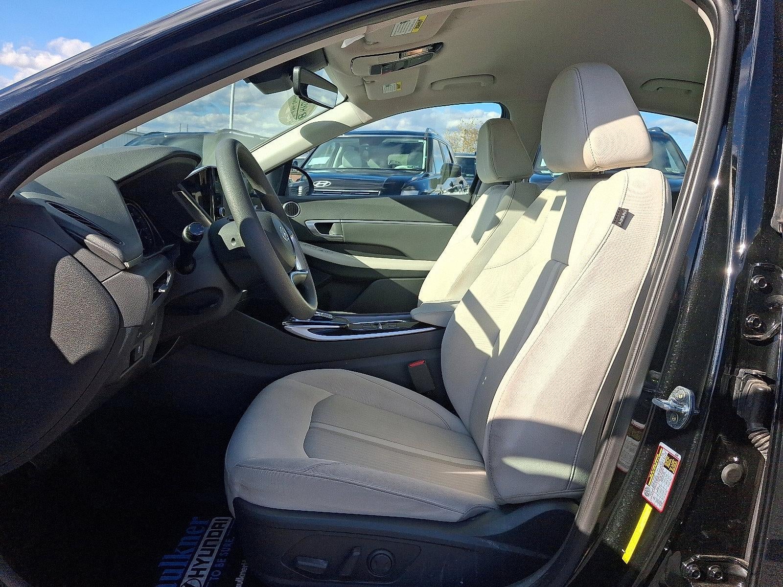 2022 Hyundai SONATA SEL