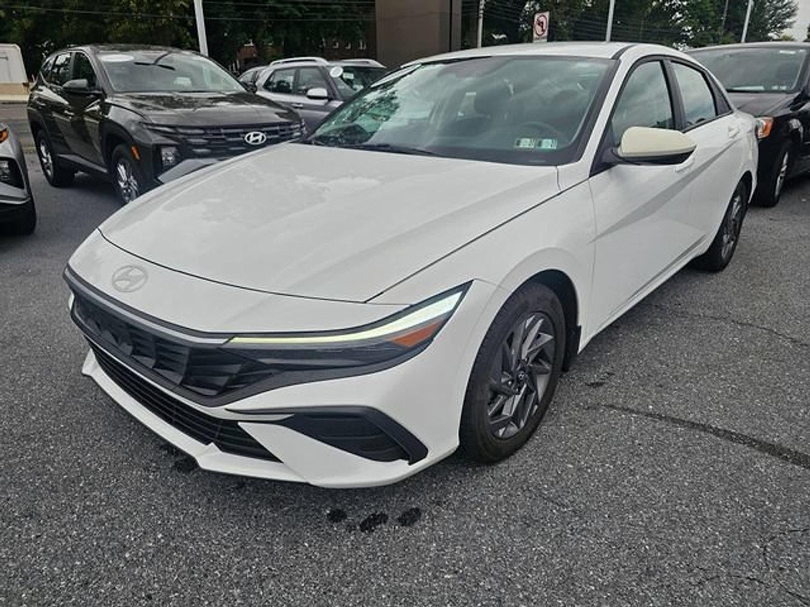 2024 Hyundai ELANTRA SEL