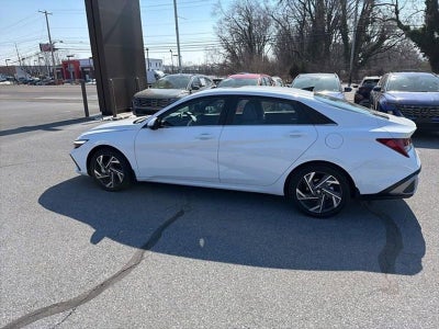 2025 Hyundai ELANTRA HYBRID Limited