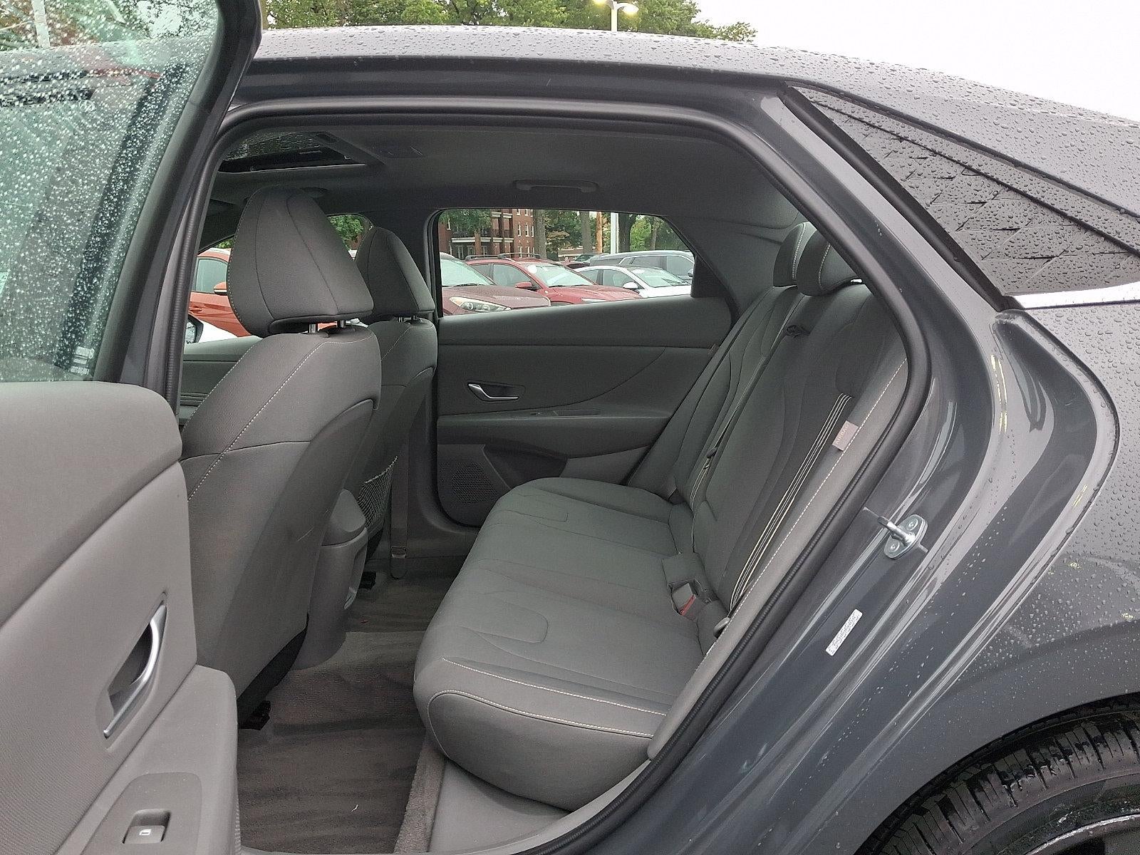 2024 Hyundai Elantra SEL - Photo 10