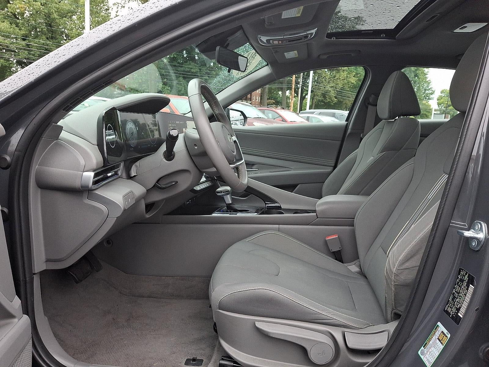 2024 Hyundai Elantra SEL - Photo 13
