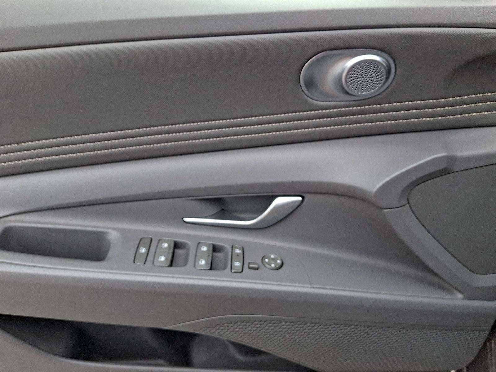 2024 Hyundai Elantra SEL - Photo 13