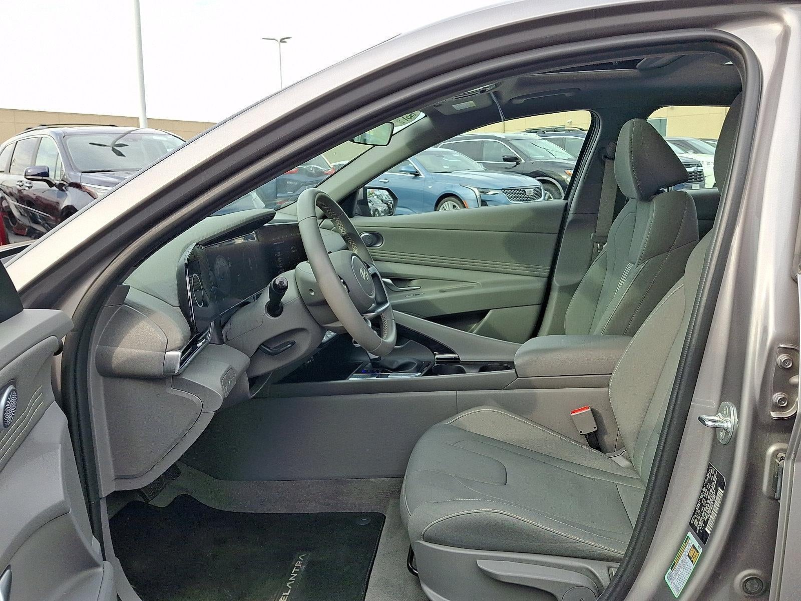 2024 Hyundai Elantra SEL - Photo 14