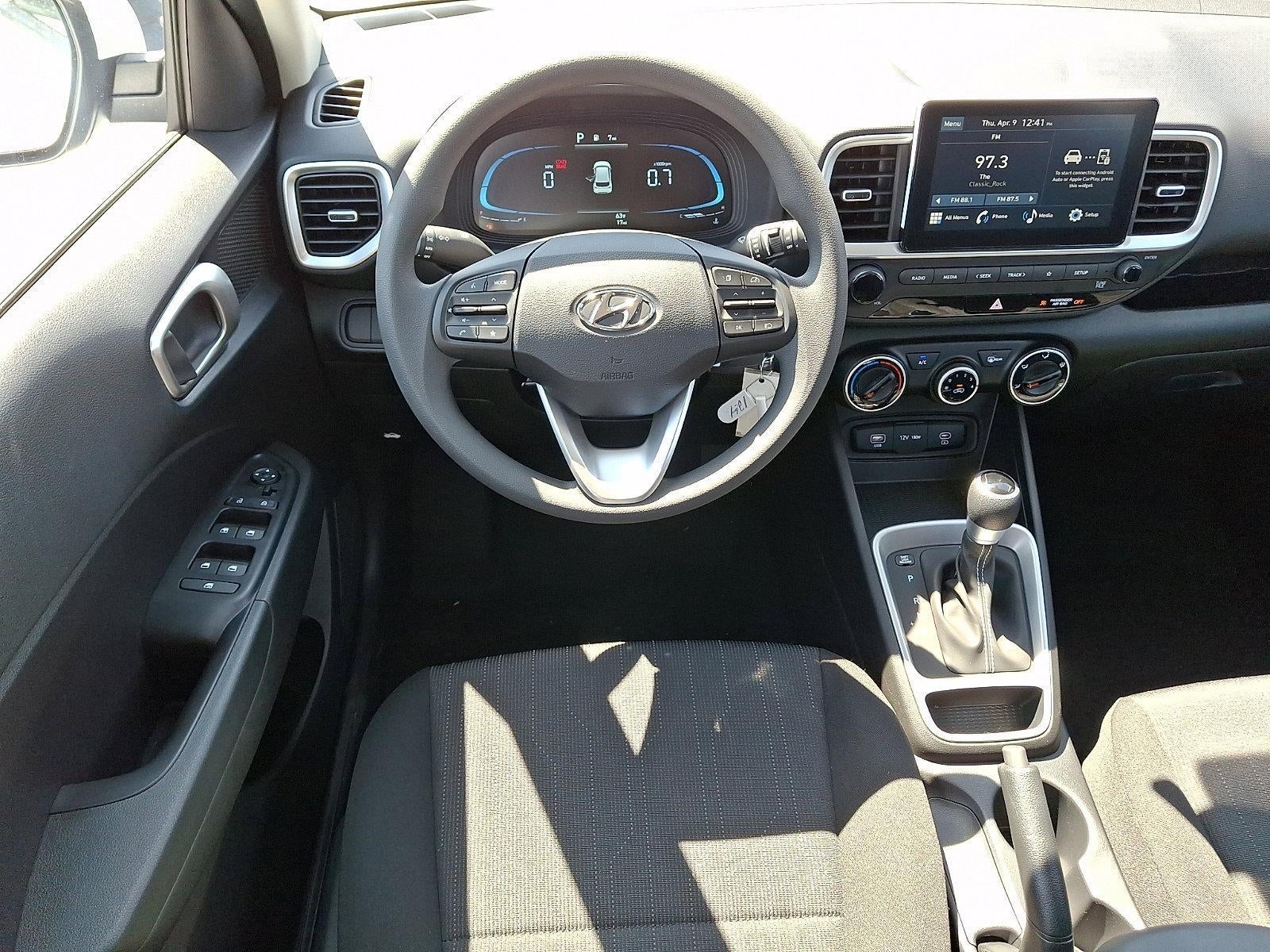 2026 Hyundai VENUE SE