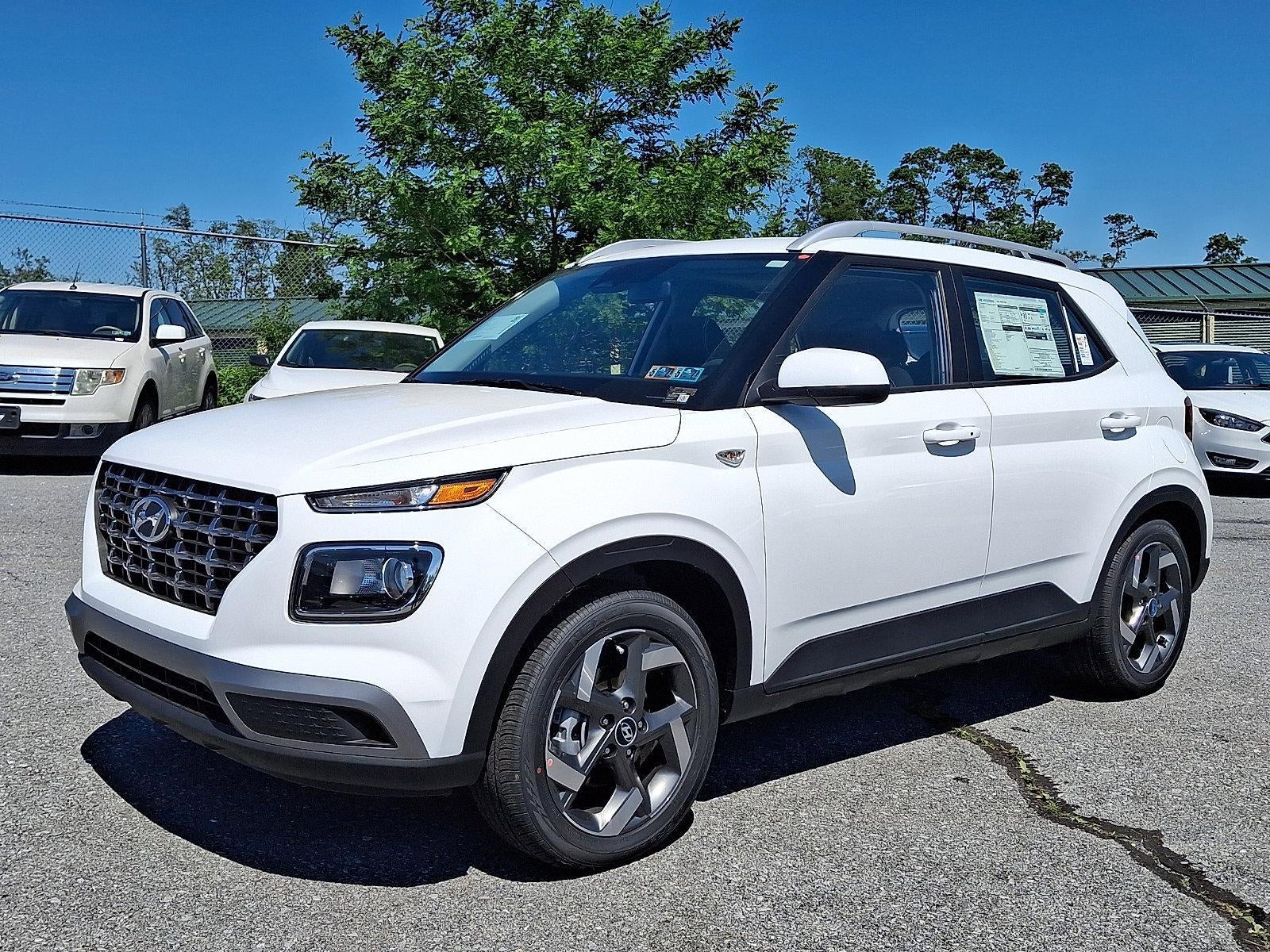 2026 Hyundai Venue SEL w/ 2-Tone Roof IVT's photo