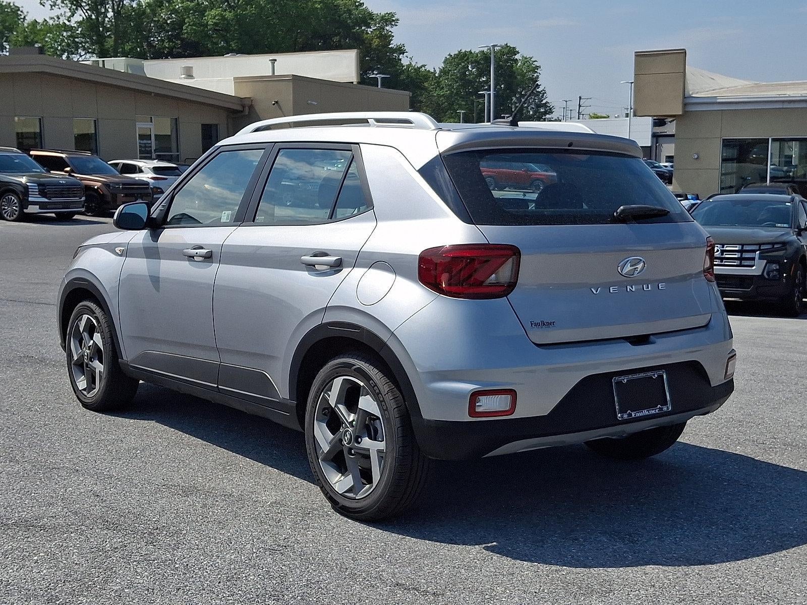 2025 Hyundai VENUE SEL