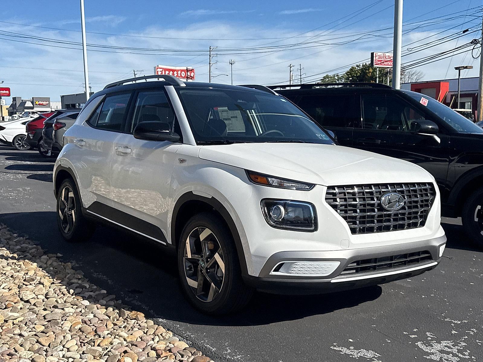 2026 Hyundai VENUE SEL W/Two-Tone Roof
