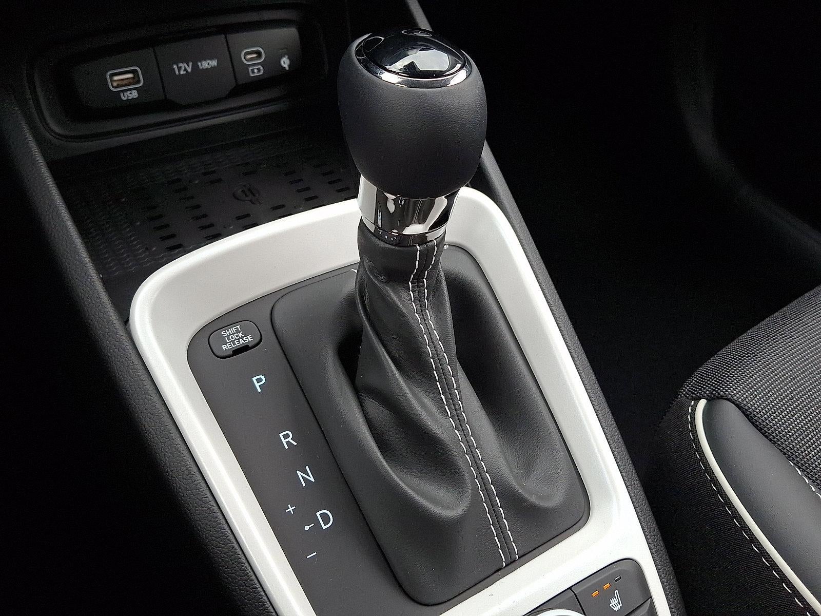 2026 Hyundai VENUE SEL W/Two-Tone Roof