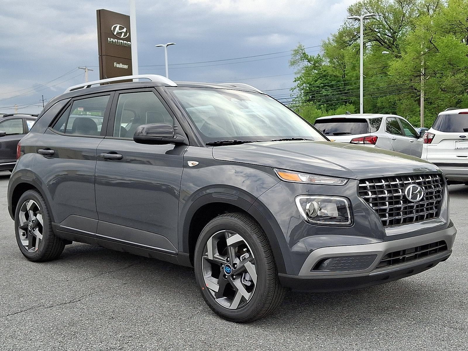 2026 Hyundai VENUE SEL W/Two-Tone Roof